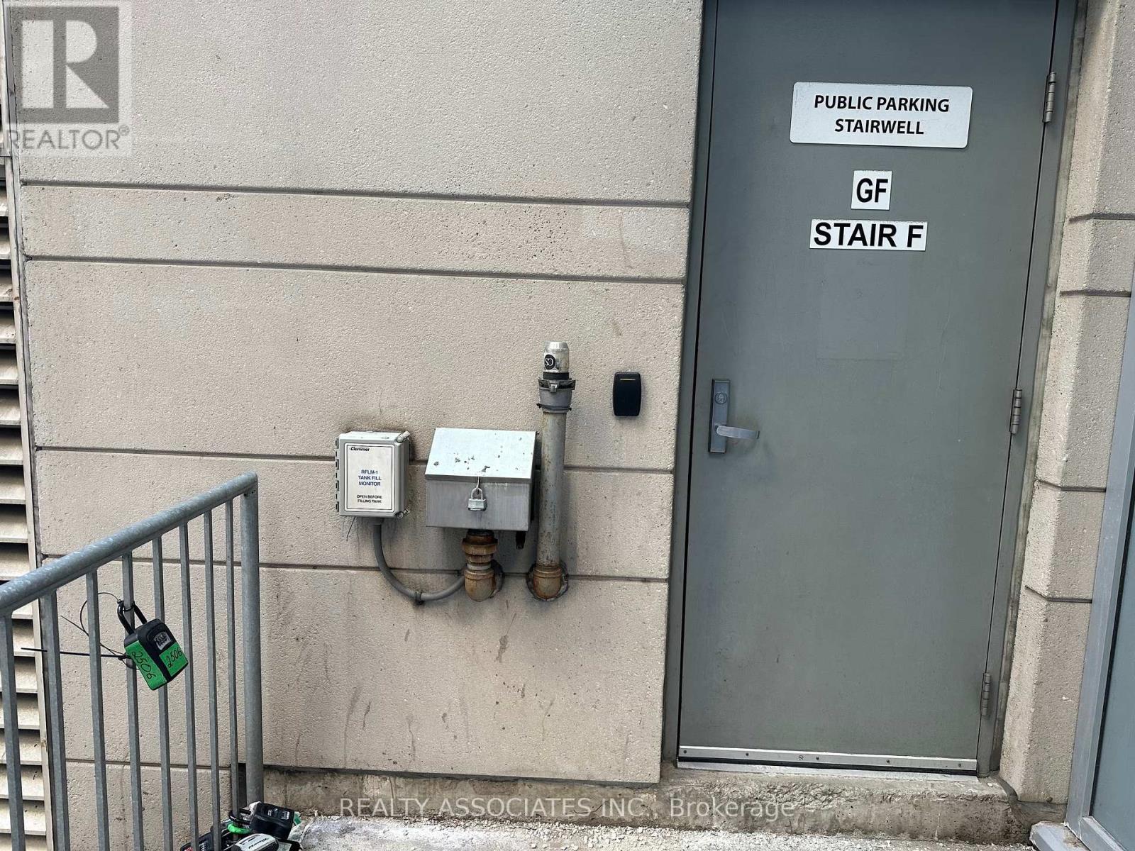 201 - 199 Richmond Street W, Toronto, Ontario  M5V 0H4 - Photo 2 - C12756840