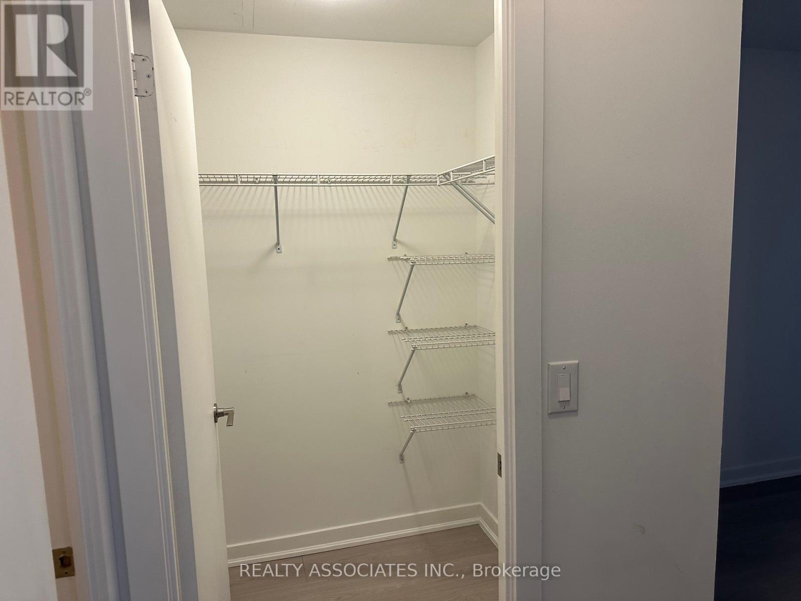 201 - 199 Richmond Street W, Toronto, Ontario  M5V 0H4 - Photo 11 - C12756840