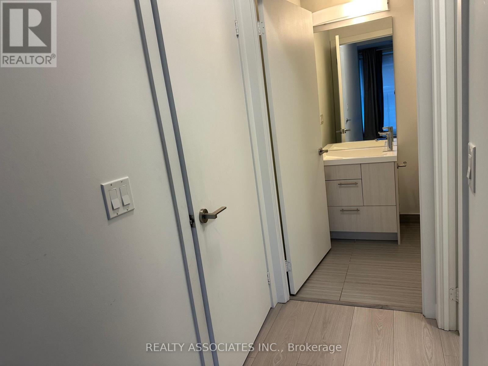 201 - 199 Richmond Street W, Toronto, Ontario  M5V 0H4 - Photo 9 - C12756840