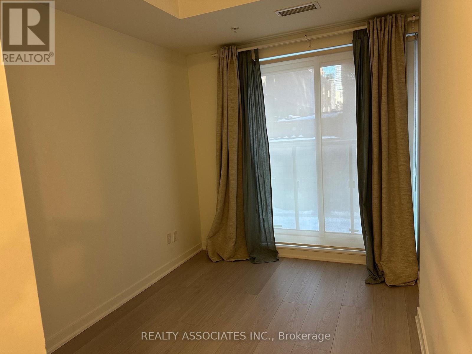 201 - 199 Richmond Street W, Toronto, Ontario  M5V 0H4 - Photo 5 - C12756840