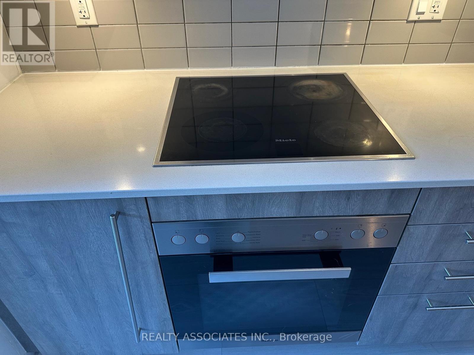 201 - 199 Richmond Street W, Toronto, Ontario  M5V 0H4 - Photo 8 - C12756840