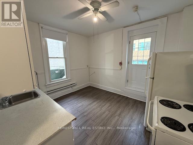 2nd Flr - 132 Dundas Street E, Toronto, Ontario  M5B 1E2 - Photo 2 - C12756850