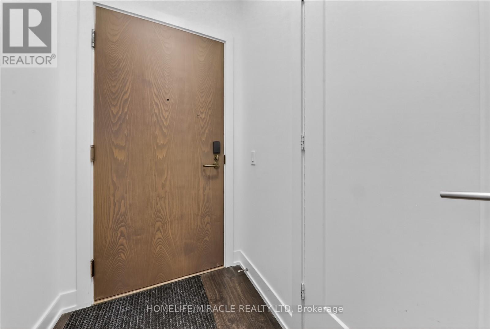 512 - 30 Inn On The Park Drive, Toronto, Ontario  M3C 0P7 - Photo 8 - C12757138