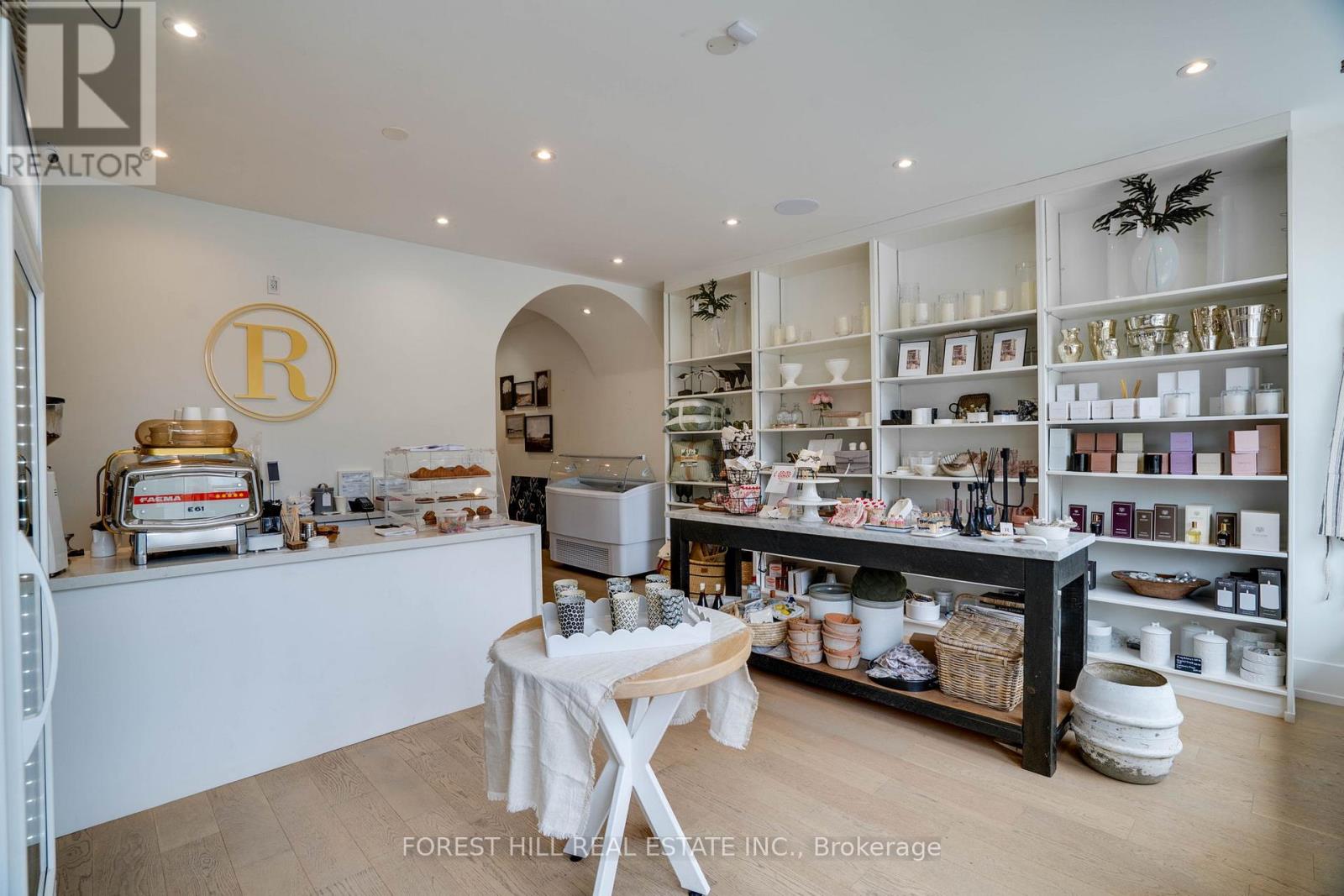 134 Tyrrel Avenue, Toronto, Ontario  M6G 2G5 - Photo 6 - C12756854