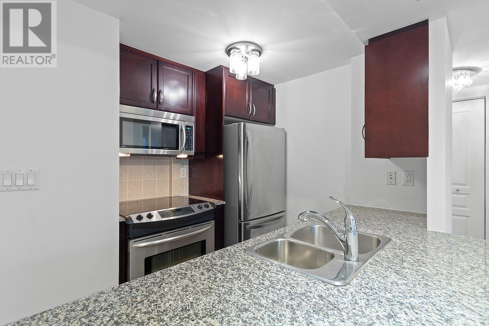 904 - 100 Hayden Street, Toronto, Ontario  M4Y 3C7 - Photo 6 - C12756896