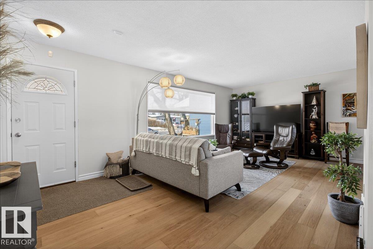 4107 111a St Nw, Edmonton, Alberta  T6J 1G6 - Photo 3 - E4472183