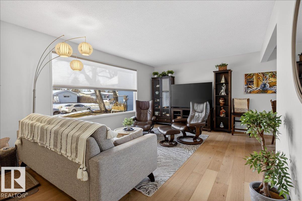 4107 111a St Nw, Edmonton, Alberta  T6J 1G6 - Photo 5 - E4472183