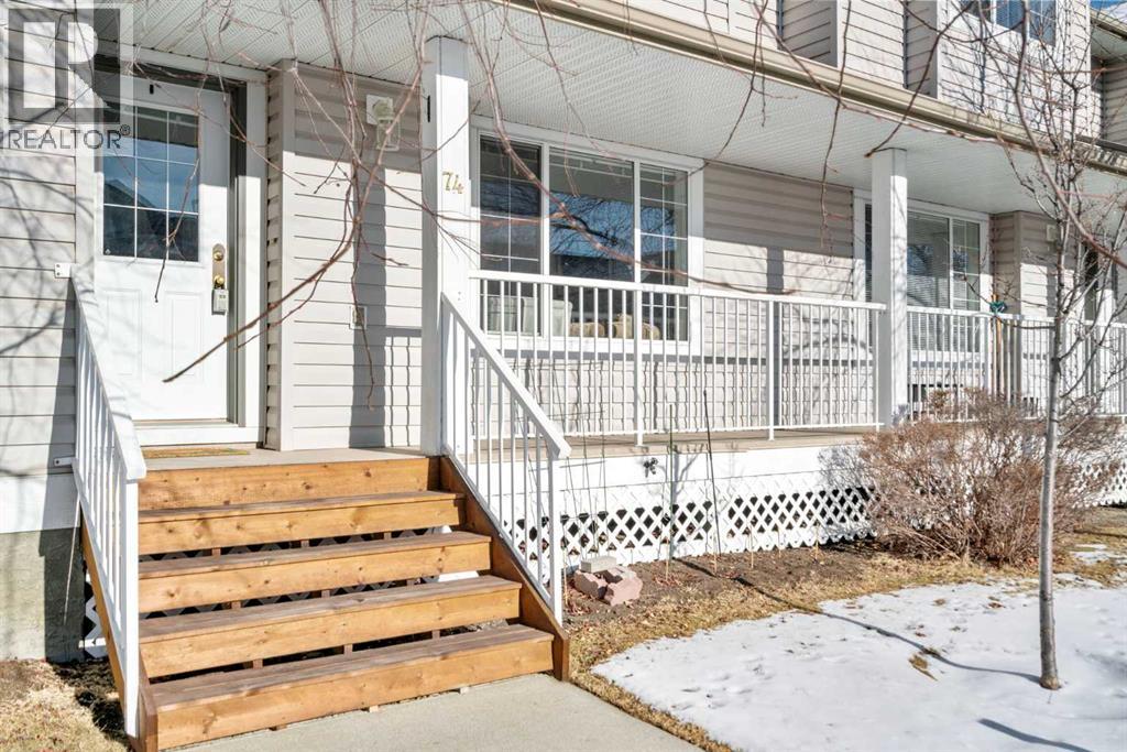 74, 4 Stonegate Drive Nw, Airdrie, Alberta  T4B 2T2 - Photo 3 - A2282311