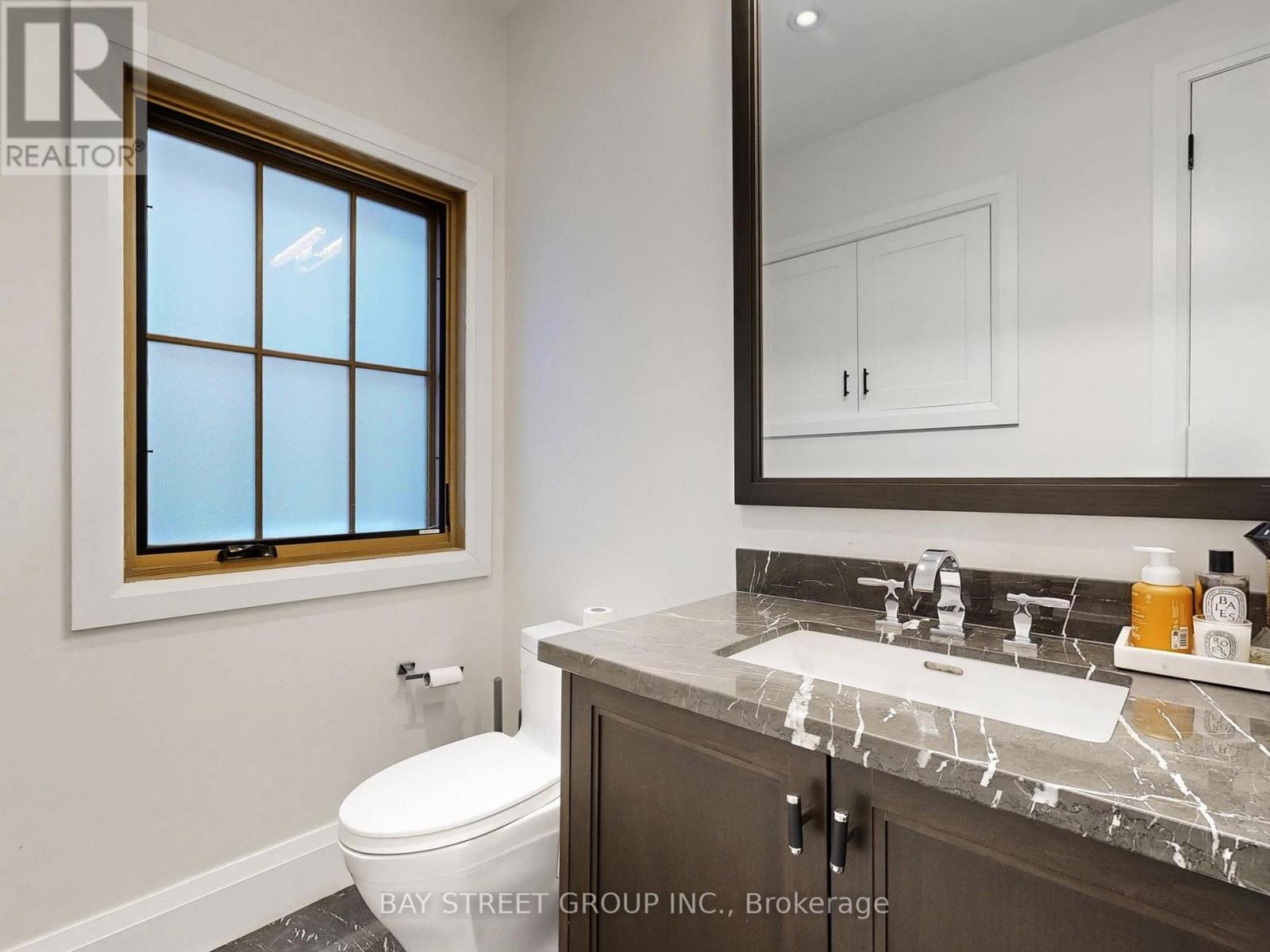 31 Everygreen Gardens, Toronto, Ontario  M4G 2Z5 - Photo 21 - C12757322