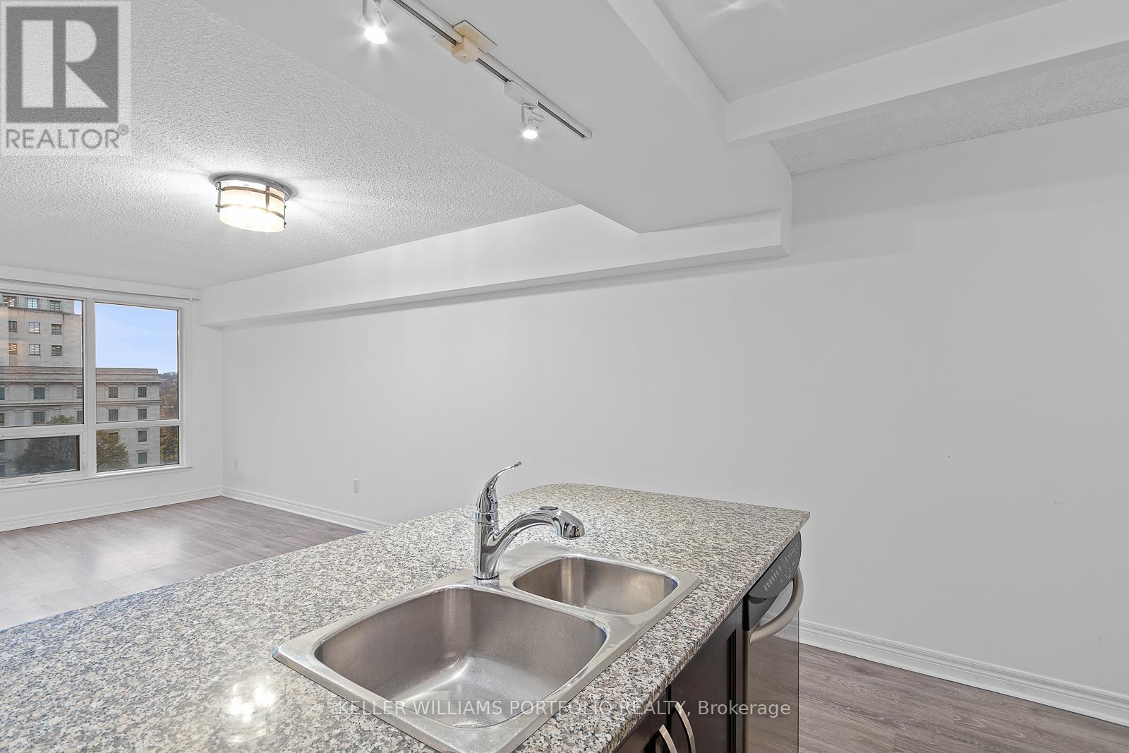 904 - 100 Hayden Street, Toronto, Ontario  M4Y 3C7 - Photo 9 - C12756896