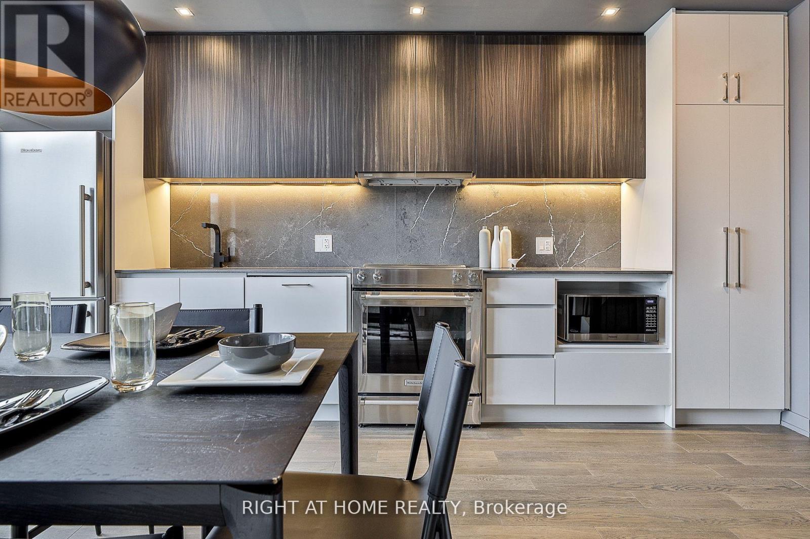 17 - 12 Dervock Crescent, Toronto, Ontario  M2K 1A7 - Photo 5 - C12757320