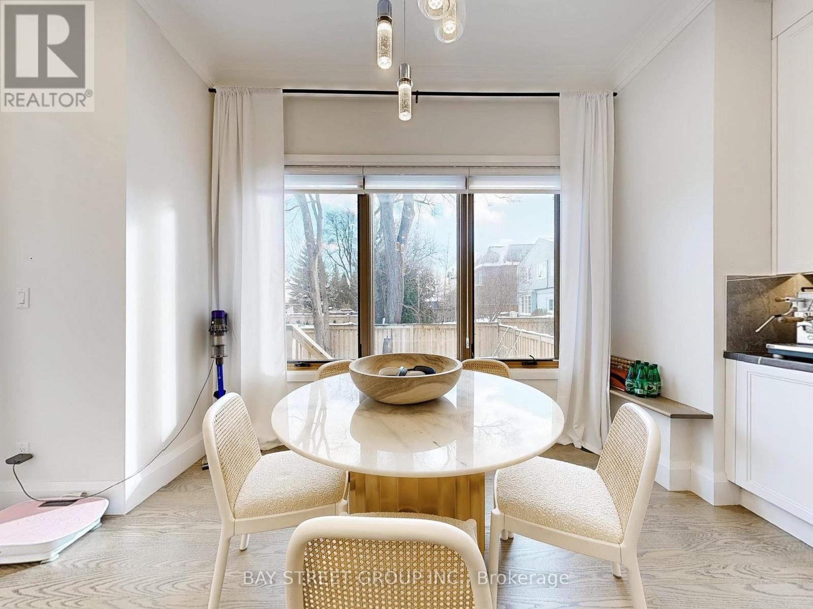 31 Everygreen Gardens, Toronto, Ontario  M4G 2Z5 - Photo 19 - C12757322