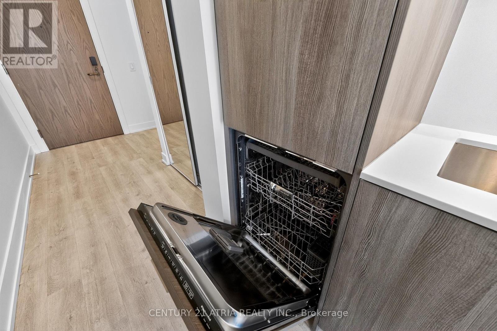 802 - 30 Inn On The Park Drive, Toronto, Ontario  M3C 0P7 - Photo 27 - C12757294