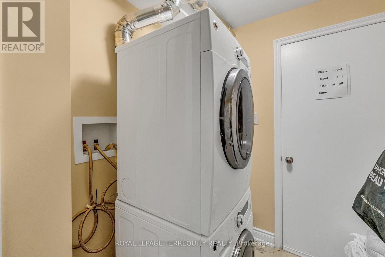 51 Claxton Boulevard, Toronto, Ontario  M6C 1L9 - Photo 30 - C12756918