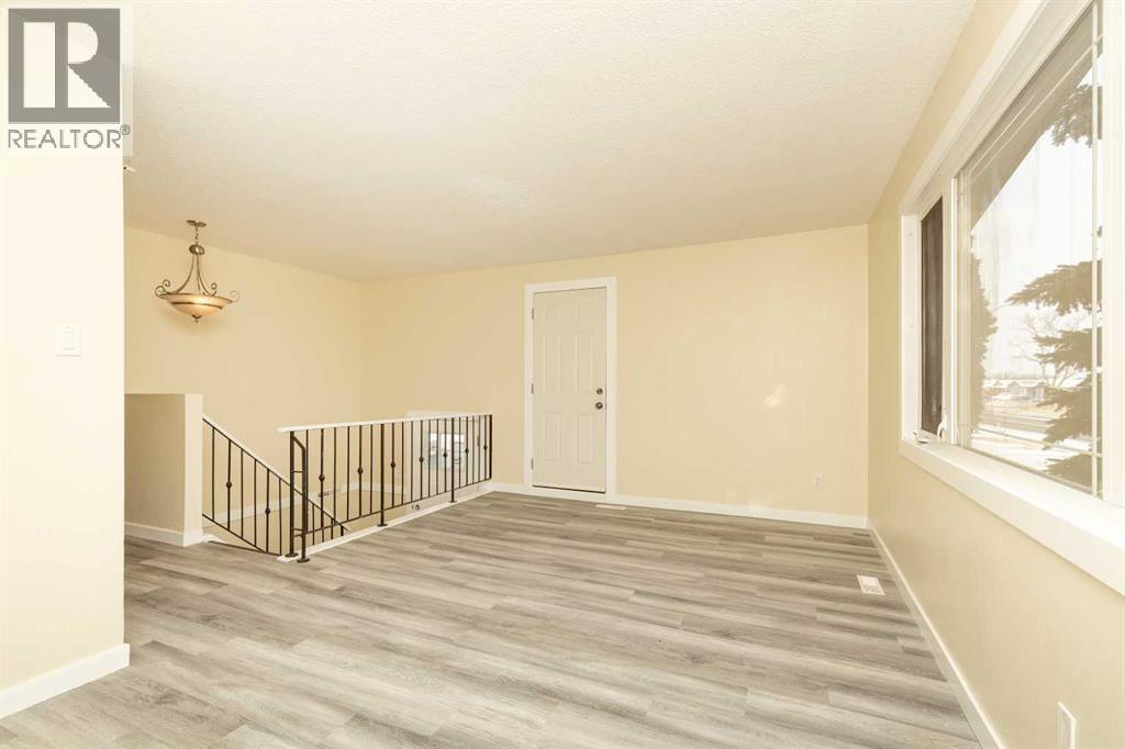 3, 2402 23 Street N, Lethbridge, Alberta  T1H 4R7 - Photo 6 - A2281642