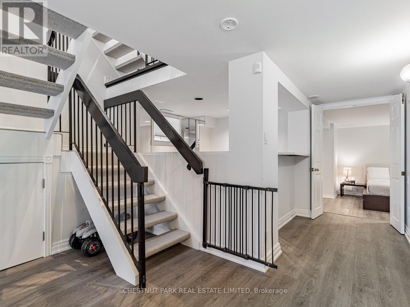 562 Roselawn Avenue, Toronto (Forest Hill North), Ontario  M5N 1K4 - Photo 29 - C12757348