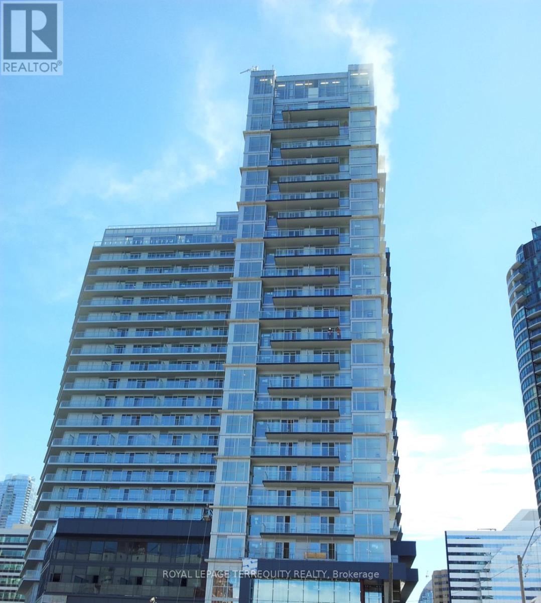 805 - 352 FRONT STREET W, Toronto, Ontario