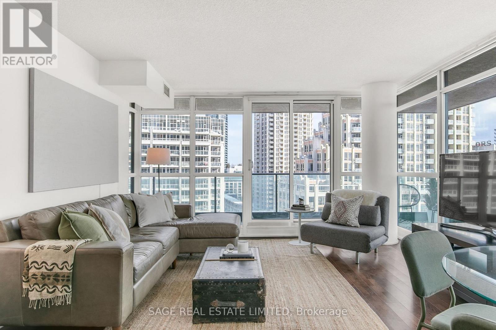 1271 - 209 Fort York Boulevard, Toronto, Ontario  M5V 1B1 - Photo 4 - C12757362