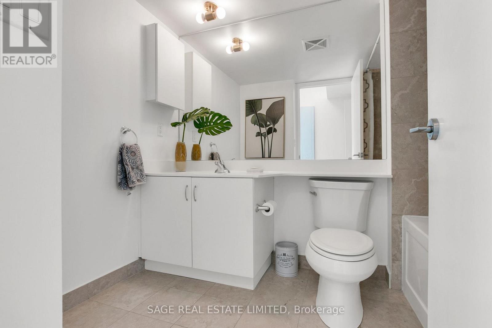 1271 - 209 Fort York Boulevard, Toronto, Ontario  M5V 1B1 - Photo 22 - C12757362