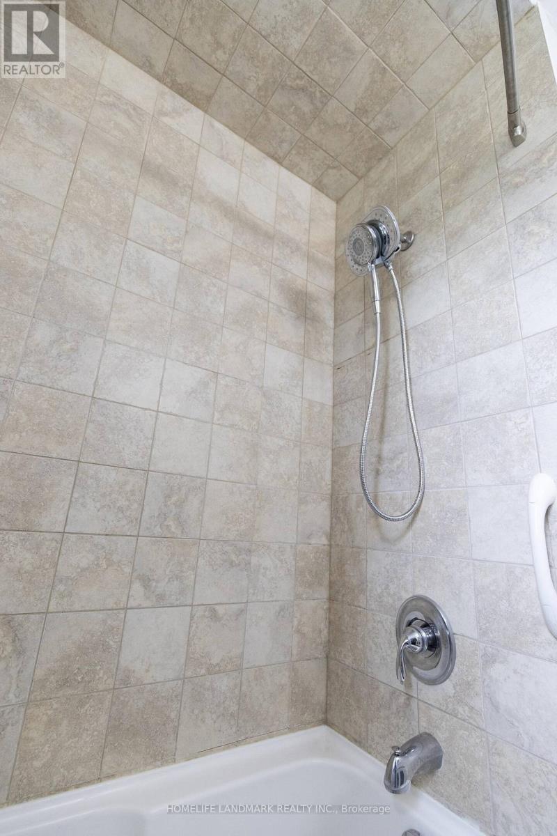 2 Collinson Boulevard, Toronto (Clanton Park), Ontario  M3H 3B8 - Photo 9 - C12757394