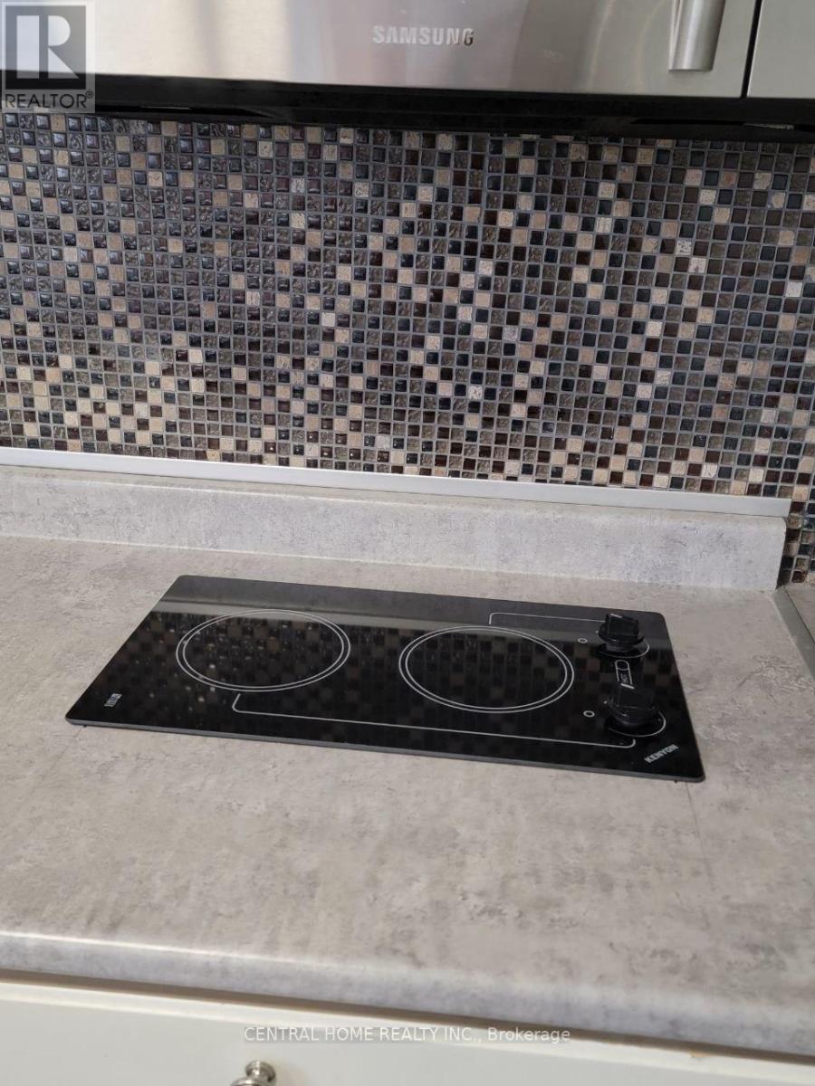 106 Rajah Street, Toronto (Englemount-Lawrence), Ontario  M6A 2J3 - Photo 10 - C12757418