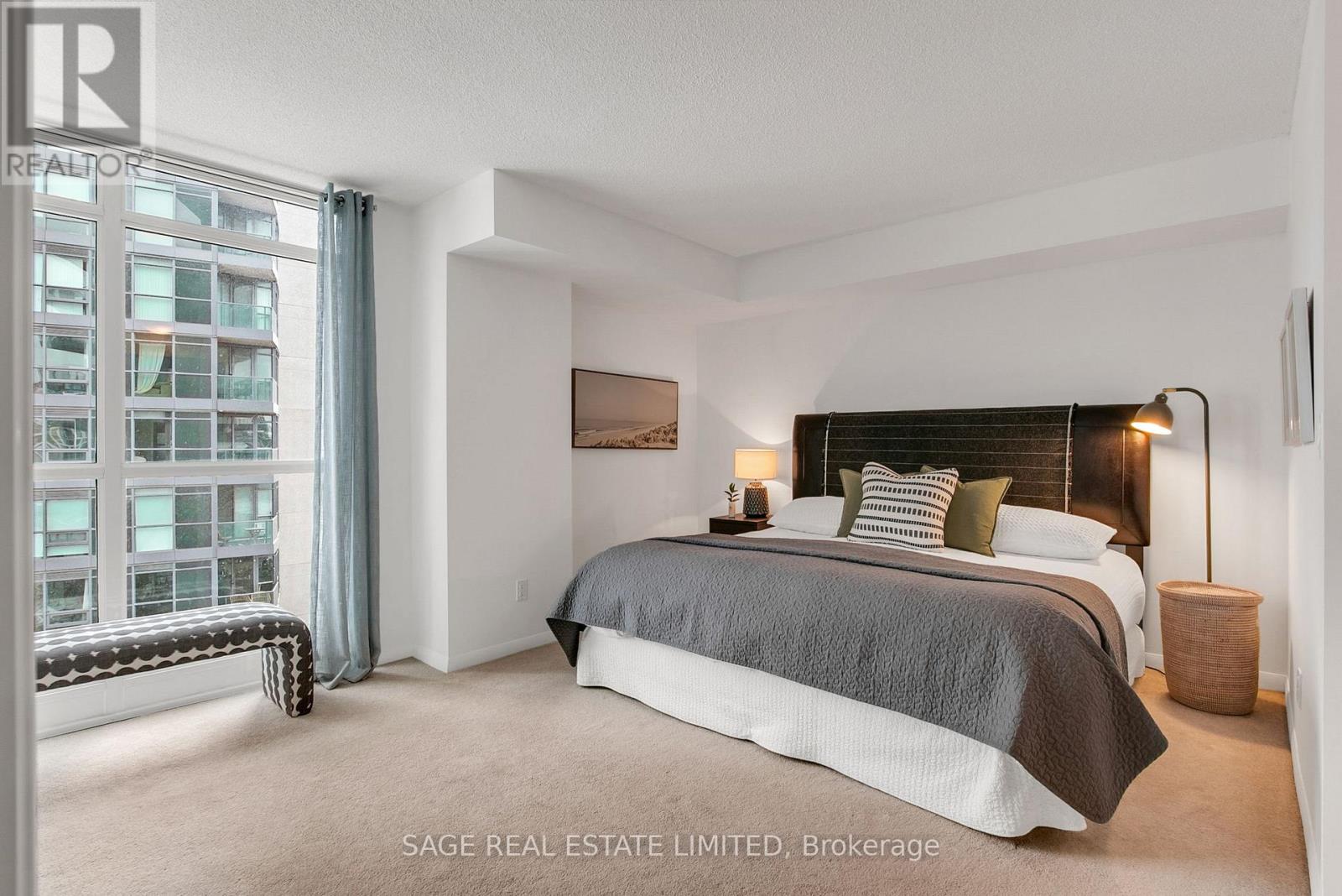 1271 - 209 Fort York Boulevard, Toronto, Ontario  M5V 1B1 - Photo 17 - C12757362