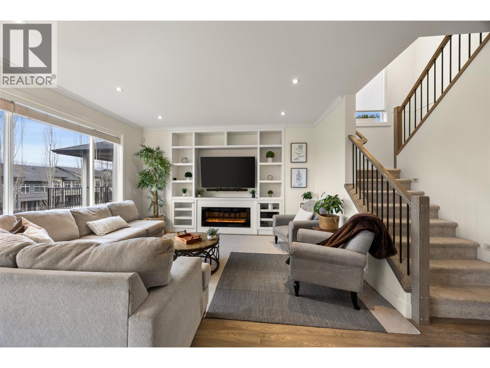 1553 Emerald Drive, Kamloops, British Columbia  V2E 0C4 - Photo 5 - 10374422