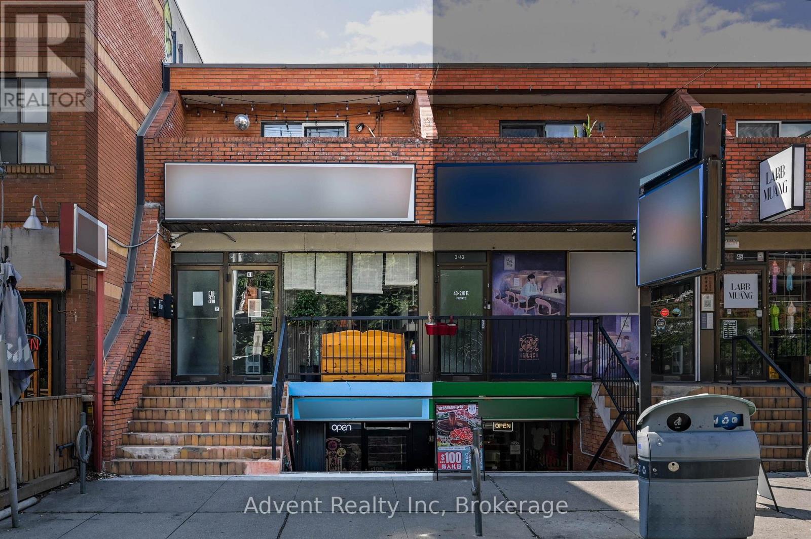 41 BALDWIN STREET, Toronto, Ontario
