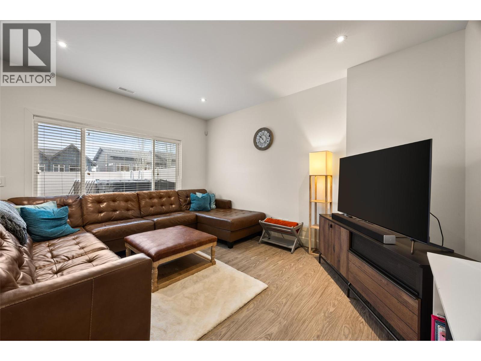 1553 Emerald Drive, Kamloops, British Columbia  V2E 0C4 - Photo 27 - 10374422