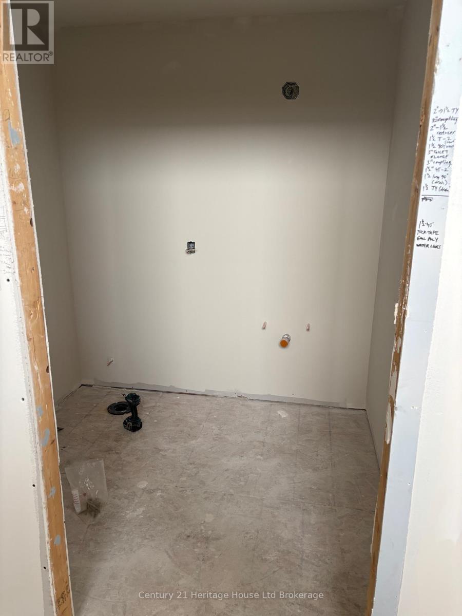 67 Broadway Street, Tillsonburg, Ontario  N4G 3P4 - Photo 5 - X12750892