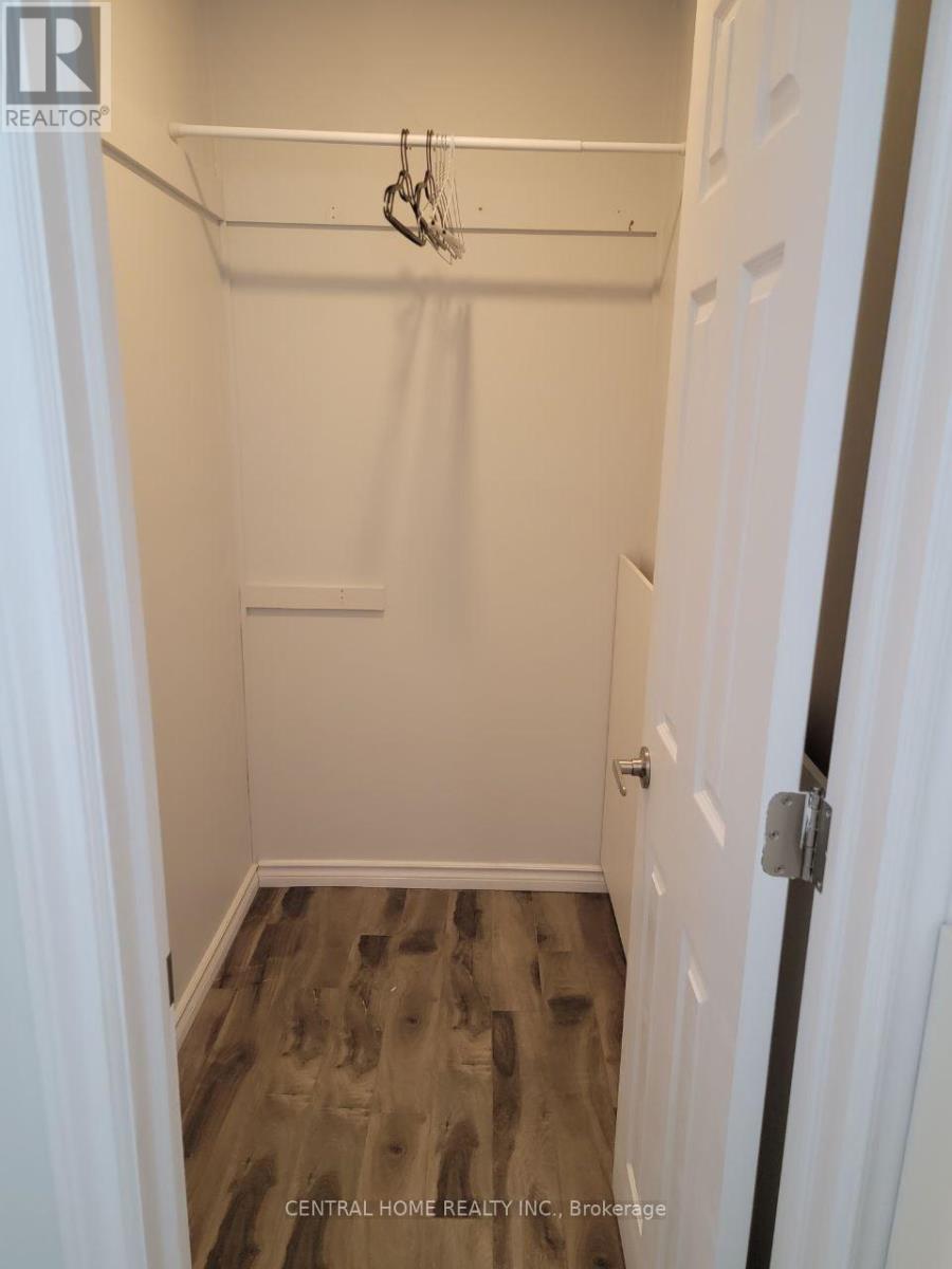 106 Rajah Street, Toronto (Englemount-Lawrence), Ontario  M6A 2J3 - Photo 12 - C12757418