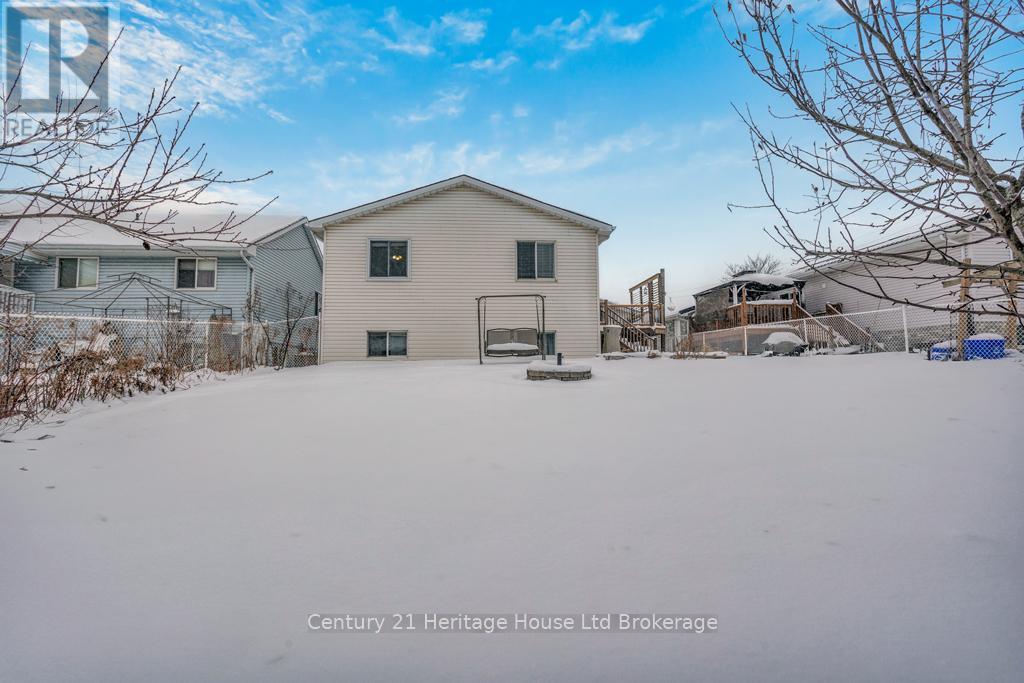 17 Beckett Boulevard, Tillsonburg, Ontario  N4G 5N1 - Photo 2 - X12756496