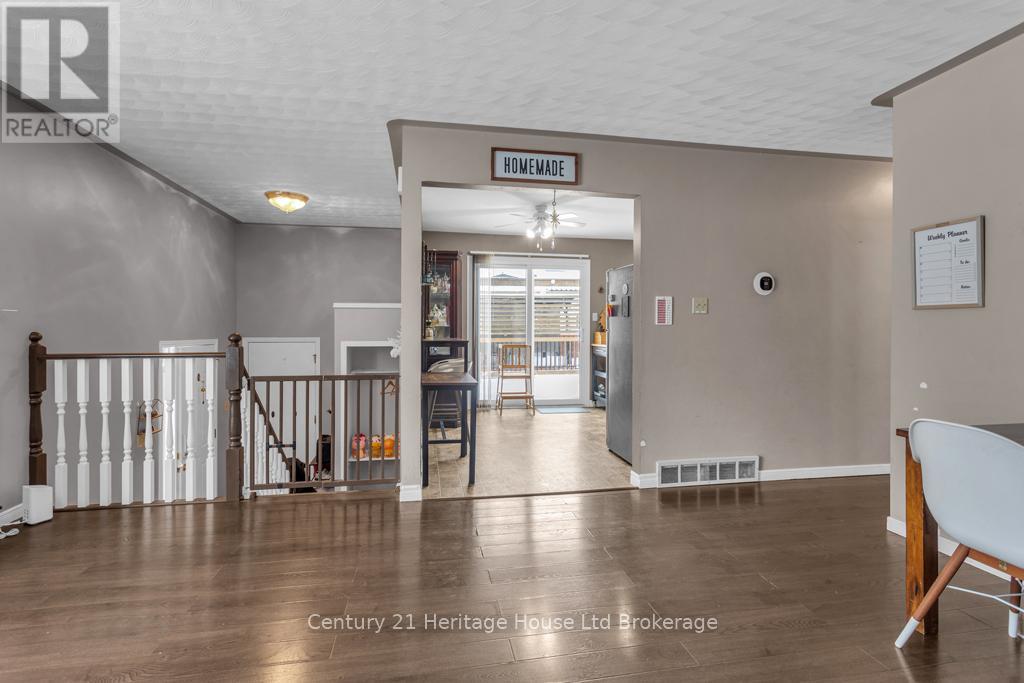 17 Beckett Boulevard, Tillsonburg, Ontario  N4G 5N1 - Photo 8 - X12756496