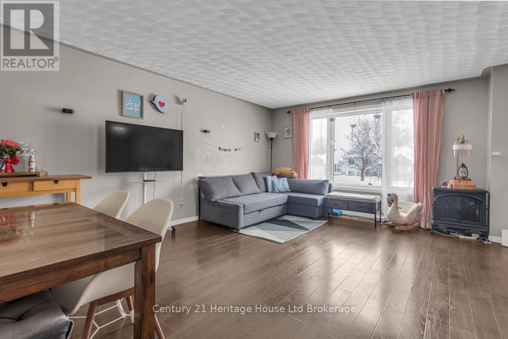 17 Beckett Boulevard, Tillsonburg, Ontario  N4G 5N1 - Photo 6 - X12756496