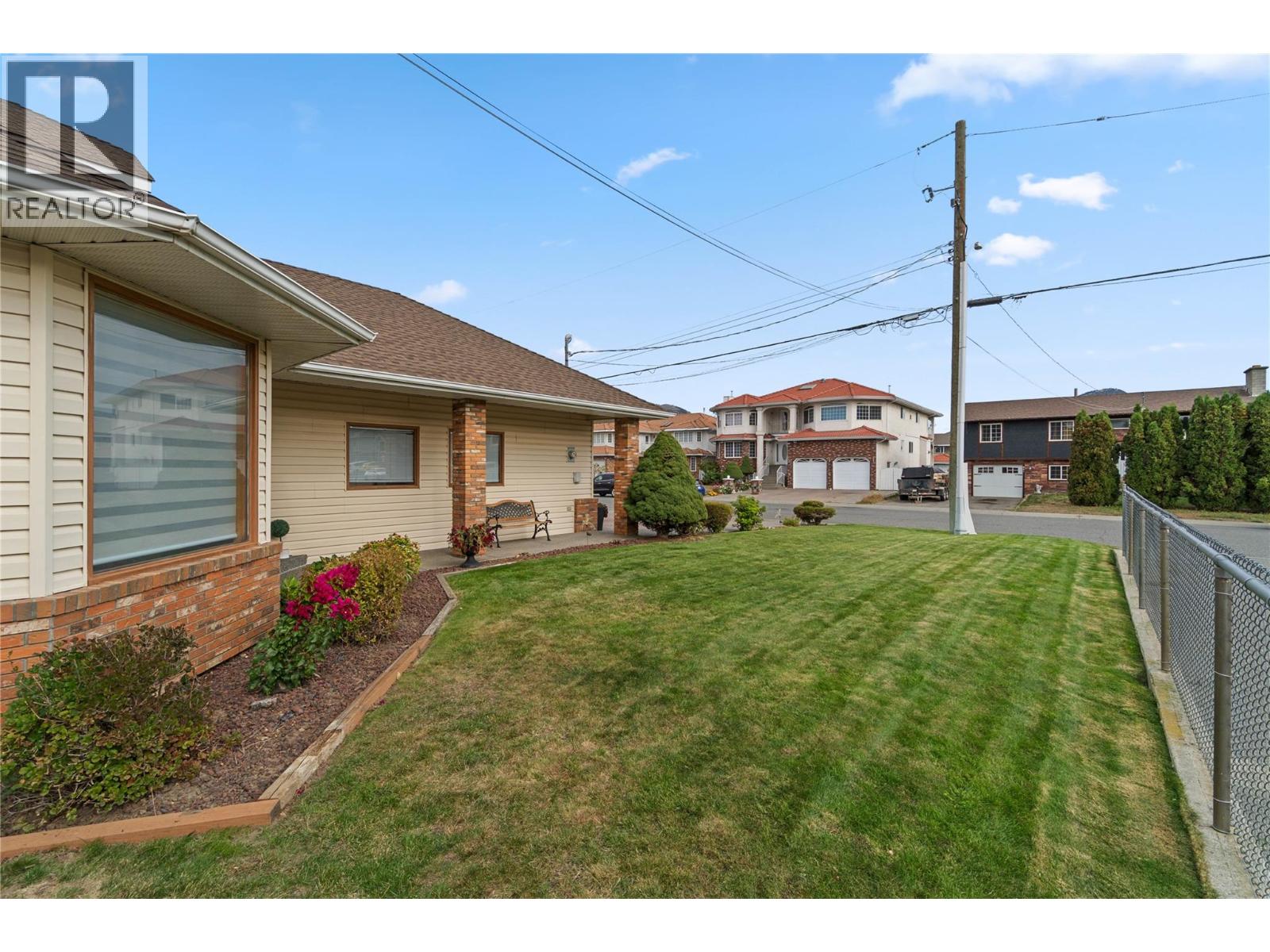 864 Nicolani Drive, Kamloops, British Columbia  V2B 5B3 - Photo 13 - 10374904