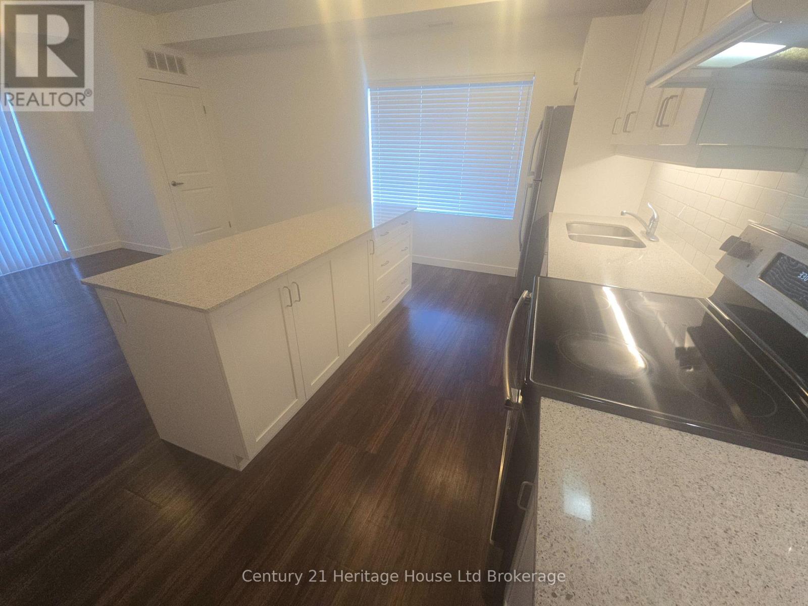 306 - 71 Metcalf Street, Woodstock (Woodstock - South), Ontario  N4S 3E9 - Photo 18 - X12757224