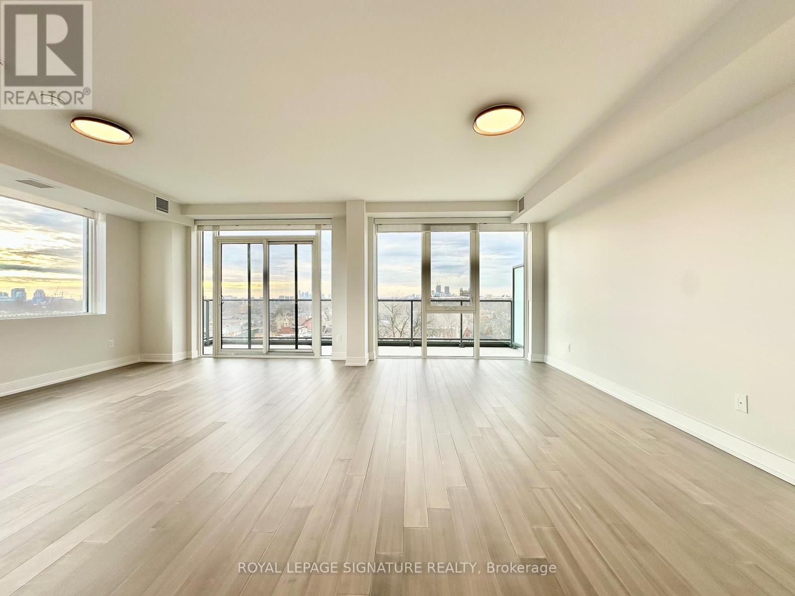 701 - 664 Spadina Avenue, Toronto, Ontario  M5S 0G4 - Photo 2 - C12757474