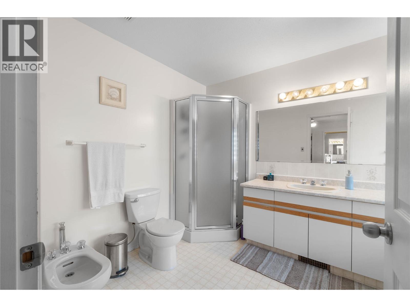 864 Nicolani Drive, Kamloops, British Columbia  V2B 5B3 - Photo 27 - 10374904