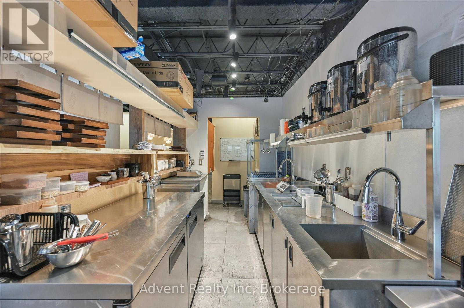 41 Baldwin Street, Toronto, Ontario  M5T 1L1 - Photo 5 - C12757472