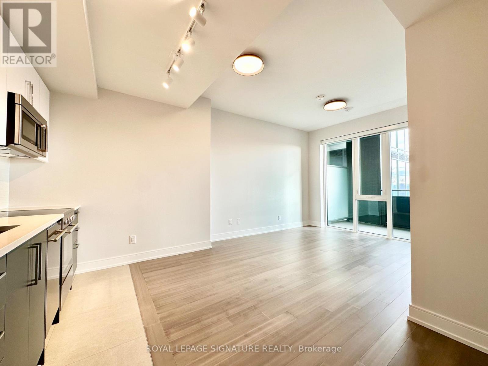 501 - 664 Spadina Avenue, Toronto (University), Ontario  M5S 0G4 - Photo 2 - C12757482