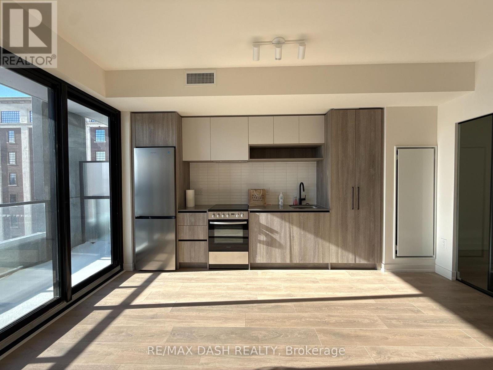 906 - 181 Sterling Road, Toronto (Dufferin Grove), Ontario  M6R 2B2 - Photo 20 - C12757540