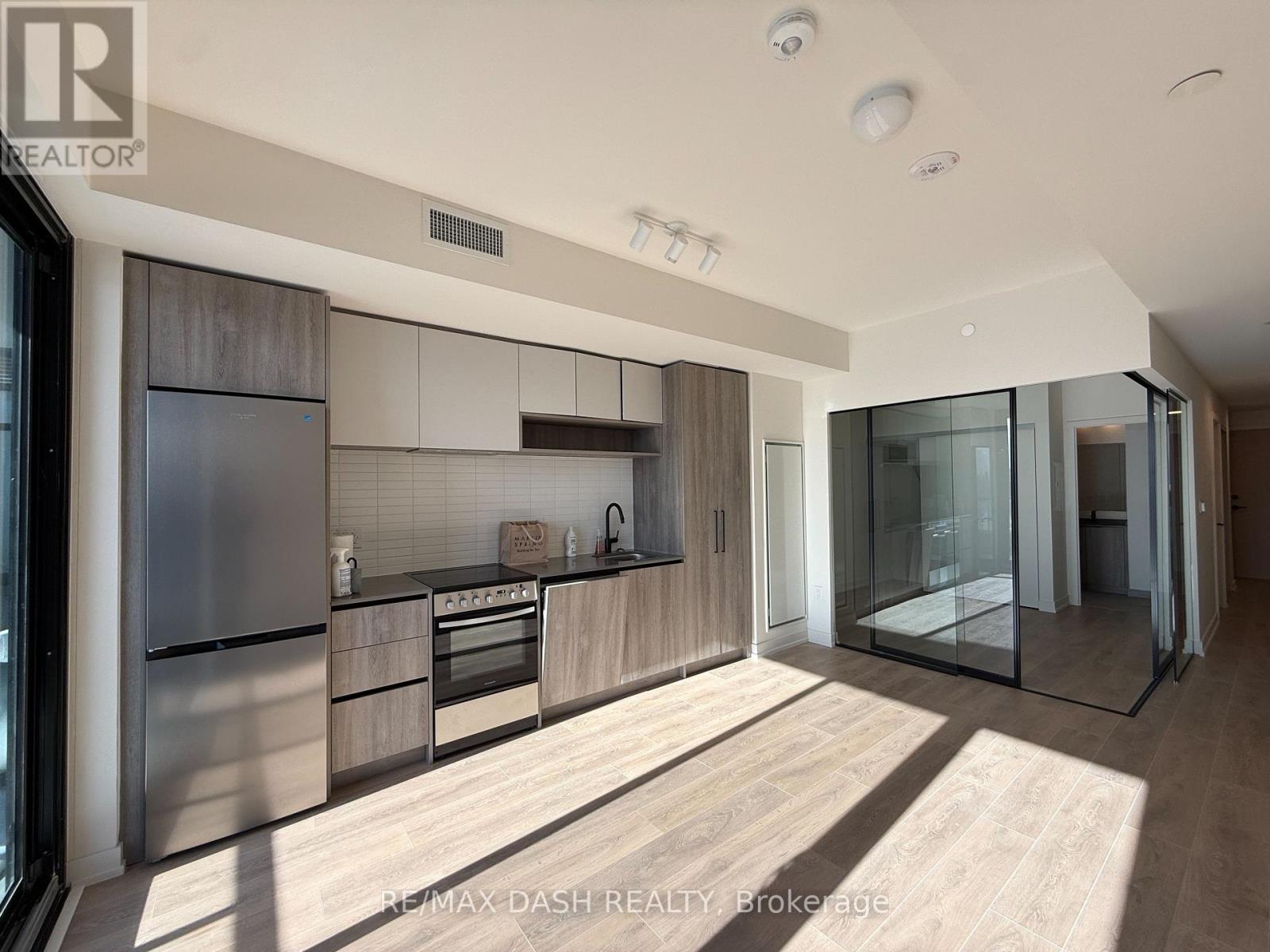 906 - 181 Sterling Road, Toronto (Dufferin Grove), Ontario  M6R 2B2 - Photo 26 - C12757540