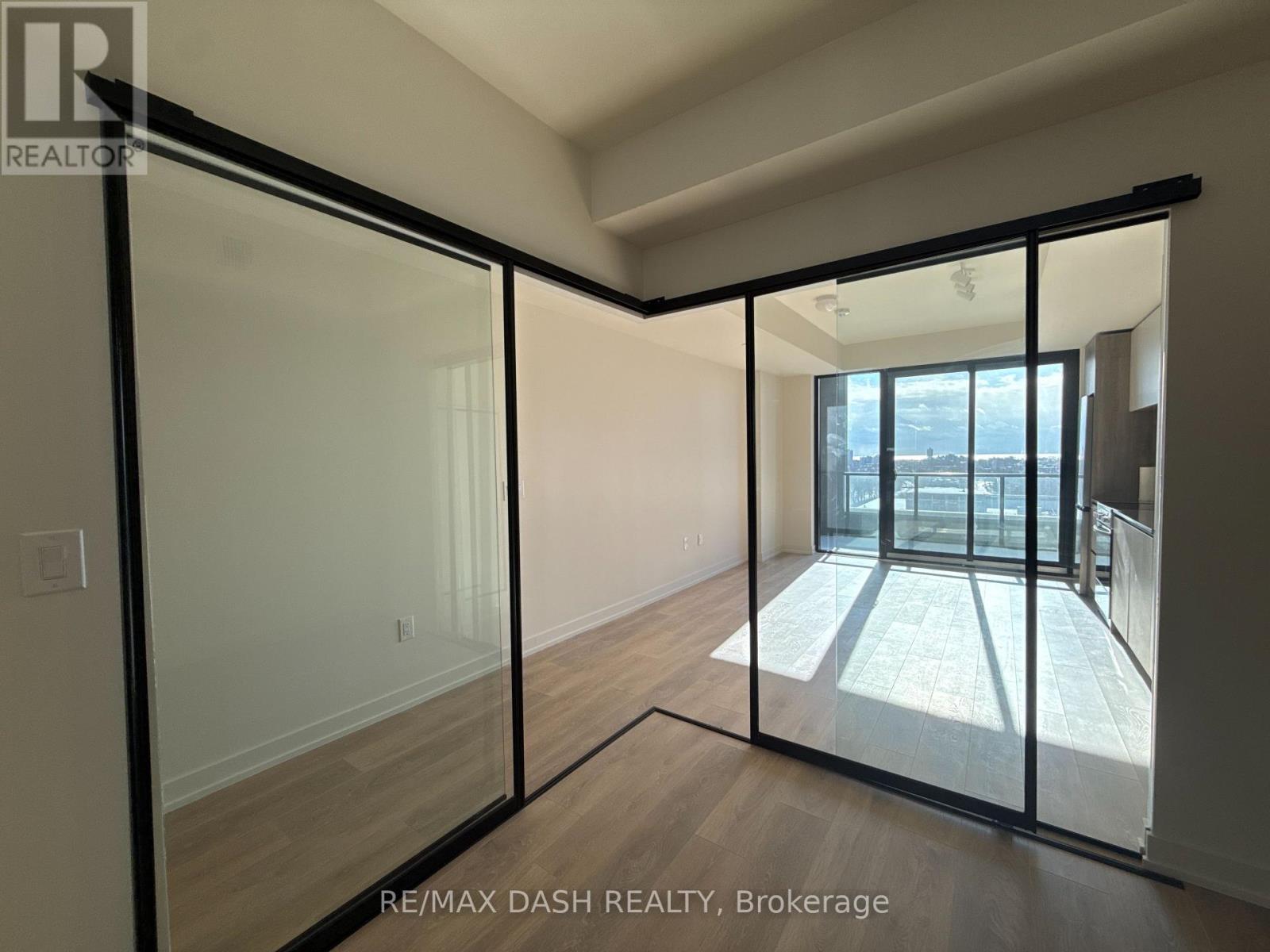 906 - 181 Sterling Road, Toronto (Dufferin Grove), Ontario  M6R 2B2 - Photo 10 - C12757540