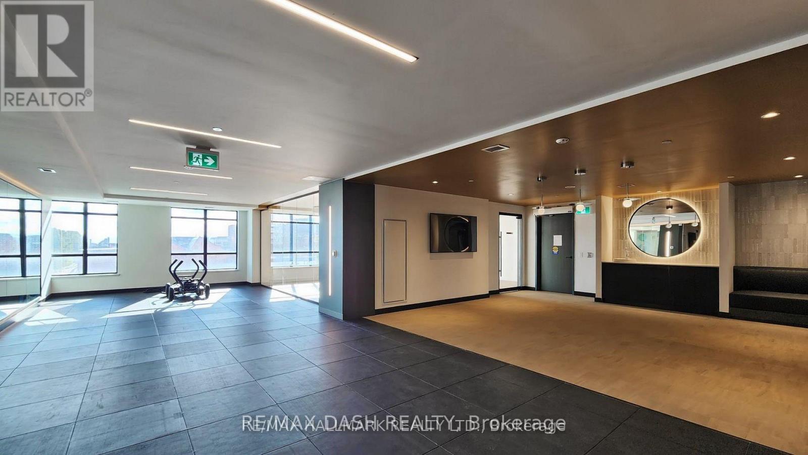 906 - 181 Sterling Road, Toronto (Dufferin Grove), Ontario  M6R 2B2 - Photo 37 - C12757540