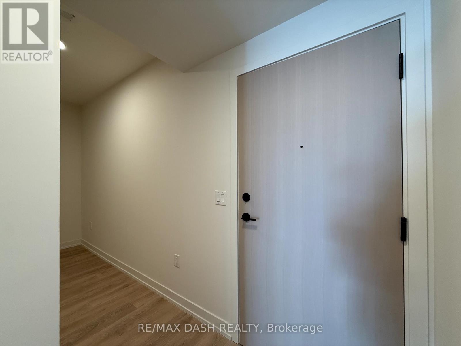 906 - 181 Sterling Road, Toronto (Dufferin Grove), Ontario  M6R 2B2 - Photo 5 - C12757540