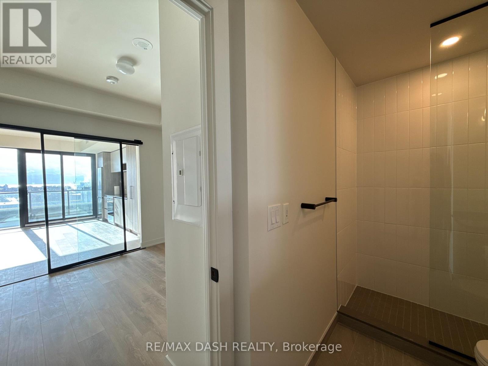 906 - 181 Sterling Road, Toronto (Dufferin Grove), Ontario  M6R 2B2 - Photo 7 - C12757540