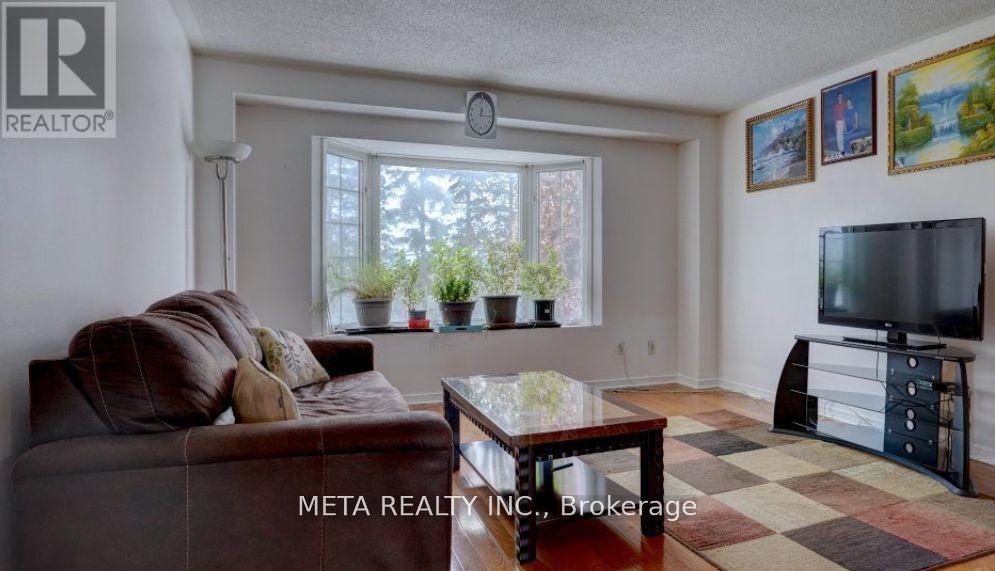 57 HOBSON AVENUE, toronto (victoria village), Ontario