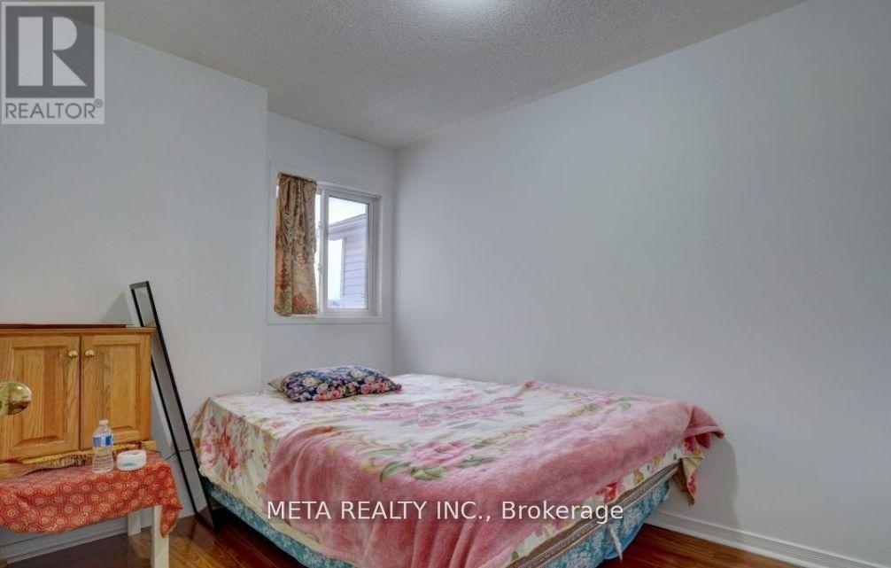 57 Hobson Avenue, Toronto (Victoria Village), Ontario  M4A 2X7 - Photo 10 - C12757558