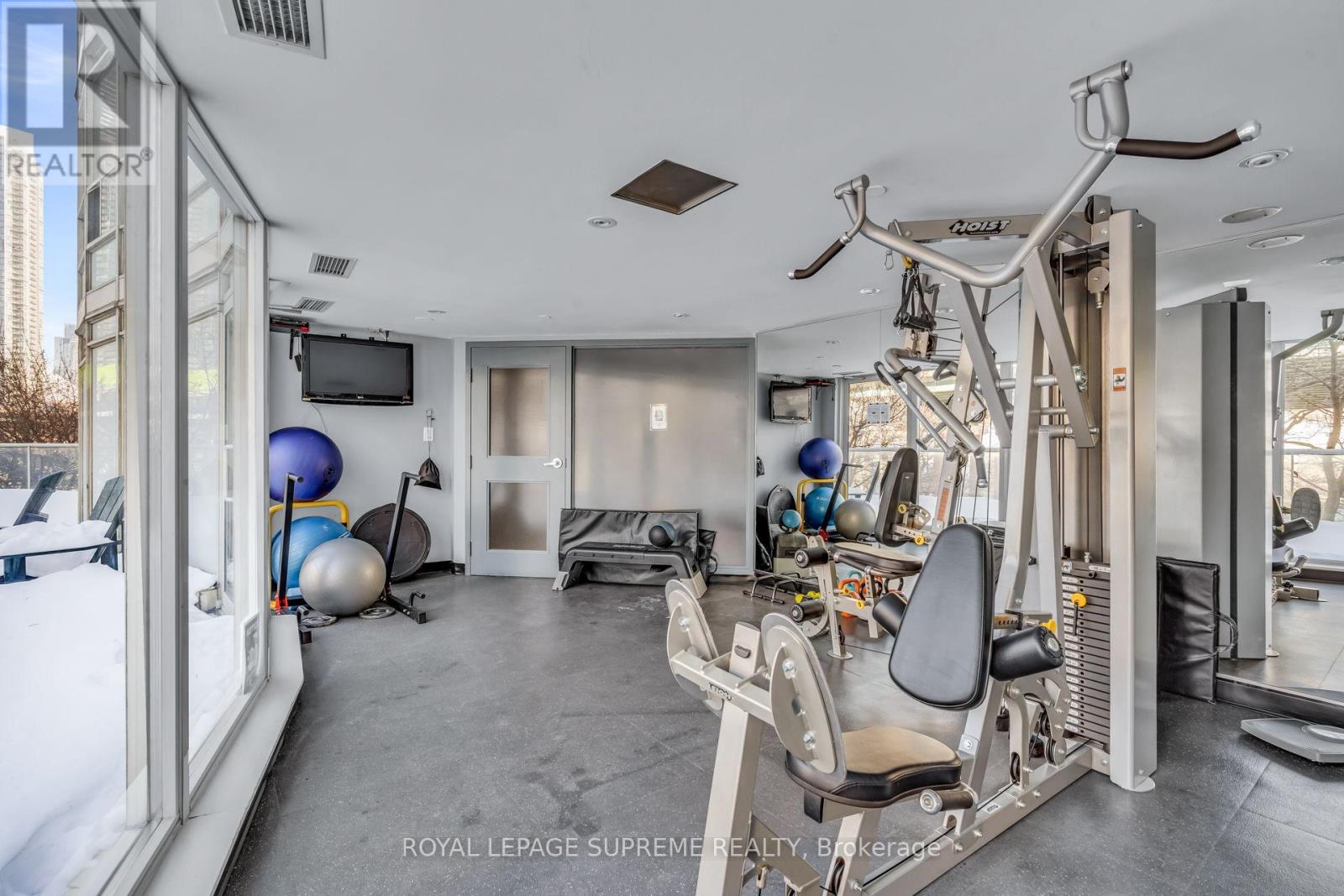 1226 - 550 Queens Quay W, Toronto, Ontario  M5V 3M8 - Photo 49 - C12757604