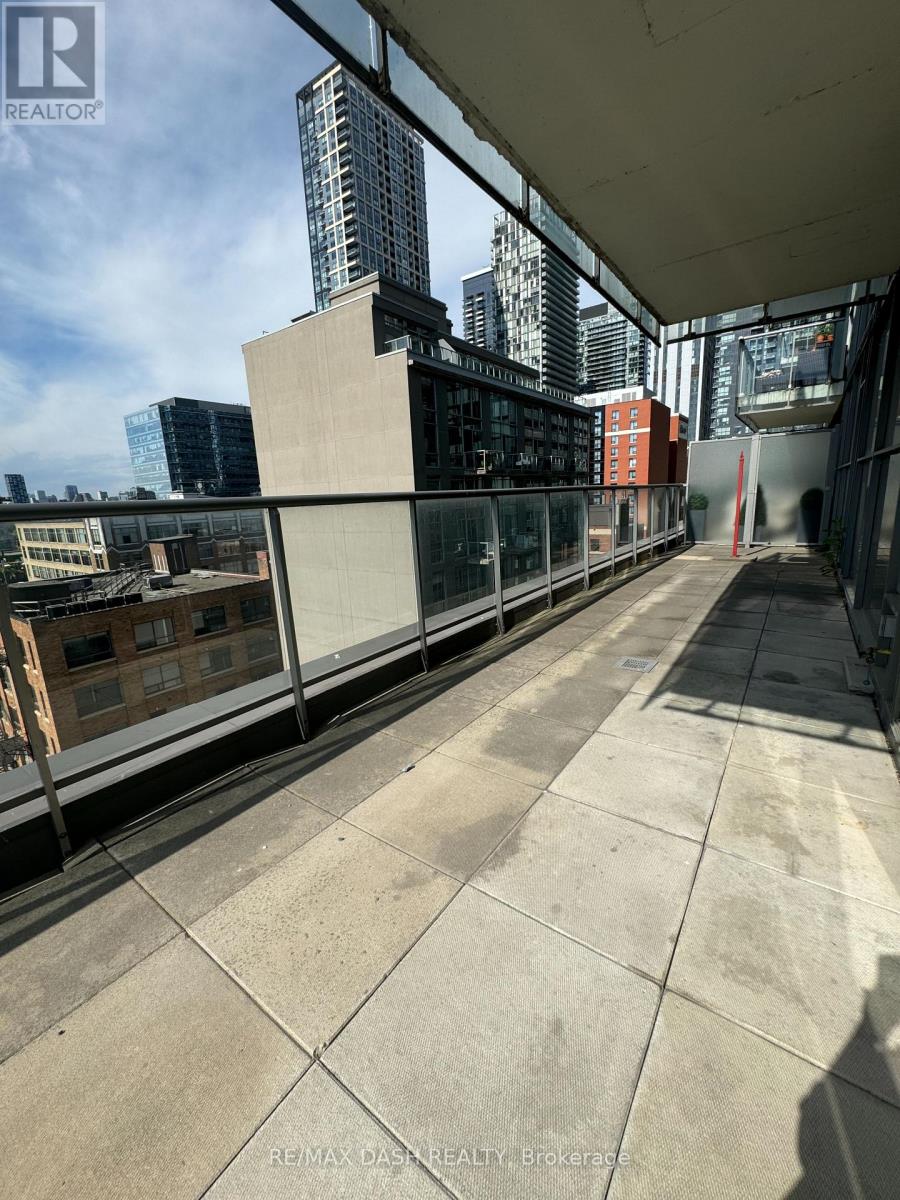 1001 - 25 Oxley Street, Toronto, Ontario  M5V 2J5 - Photo 3 - C12757662